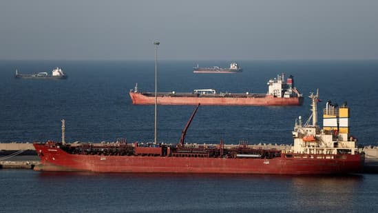 UN Standoff: Russia and China Veto Resolution to Reopen Strait of Hormuz