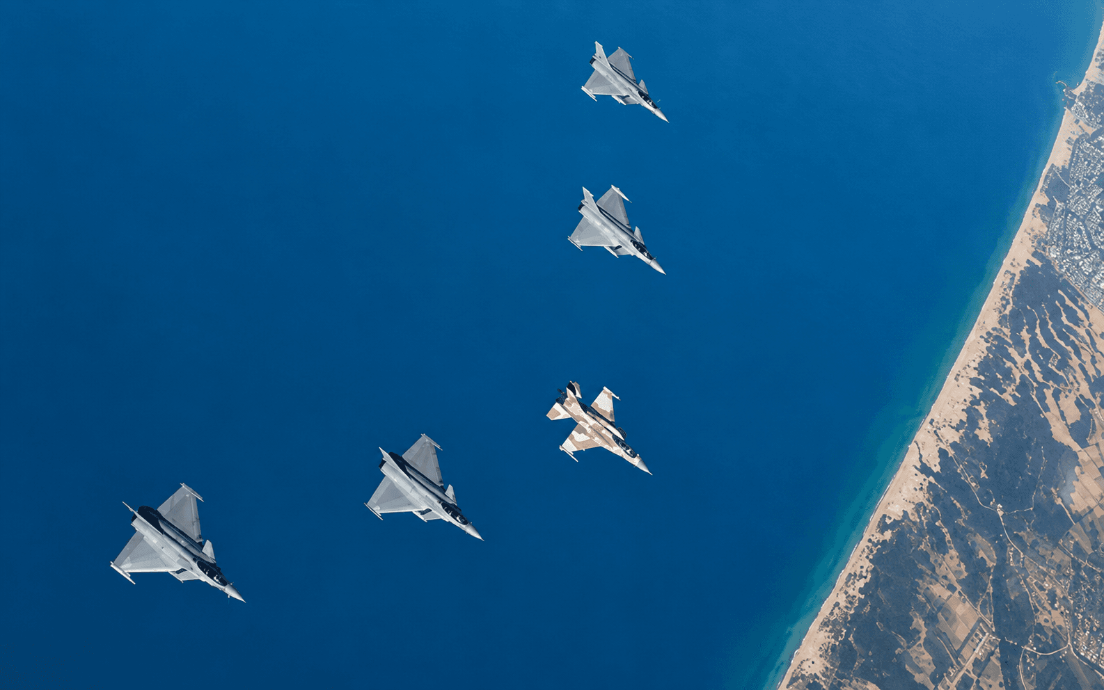 From AI-Flown F-16s to a Stalled Rafale Deal: This Week in Defence Tech