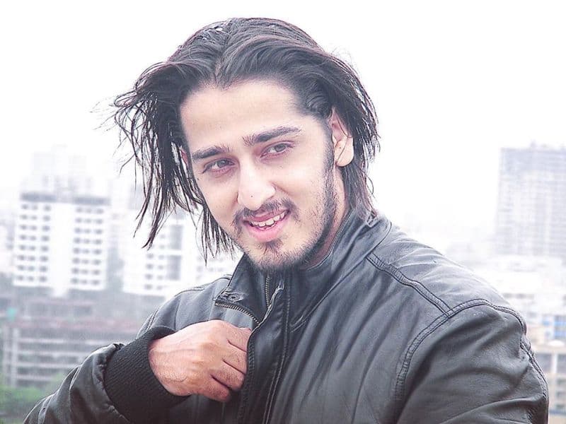 "Rockstar Baby": How Qazi Touqeer's Charm Turned Him Into Bigg Boss 20's Favorite Fan Chant