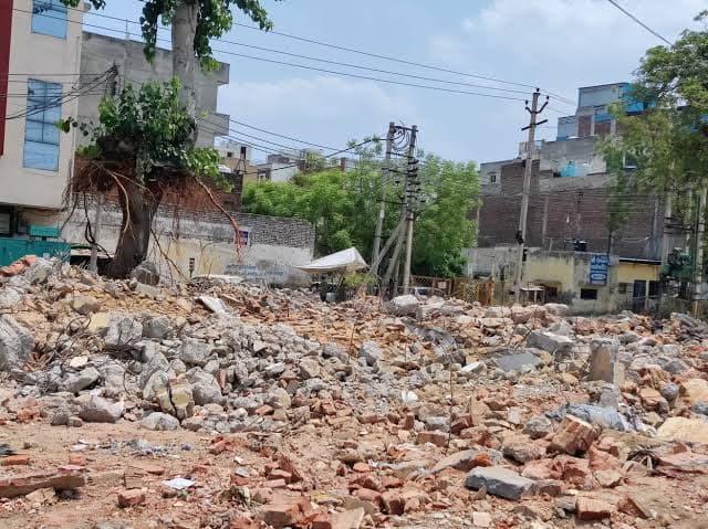Faridabad: MCF Demolishes Religious Structure in Palla's Ganpati Colony Amid Protest.